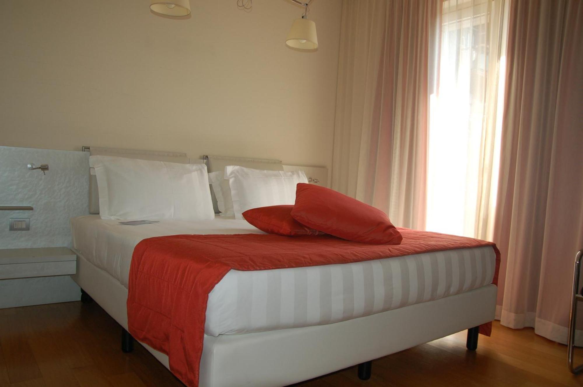 Superior Double Room King Bed